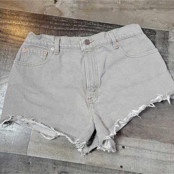 VTG 1995 Levi 551 Gray Cut Off Shorts, size 14 (31" waist) - Picture 1 of 9